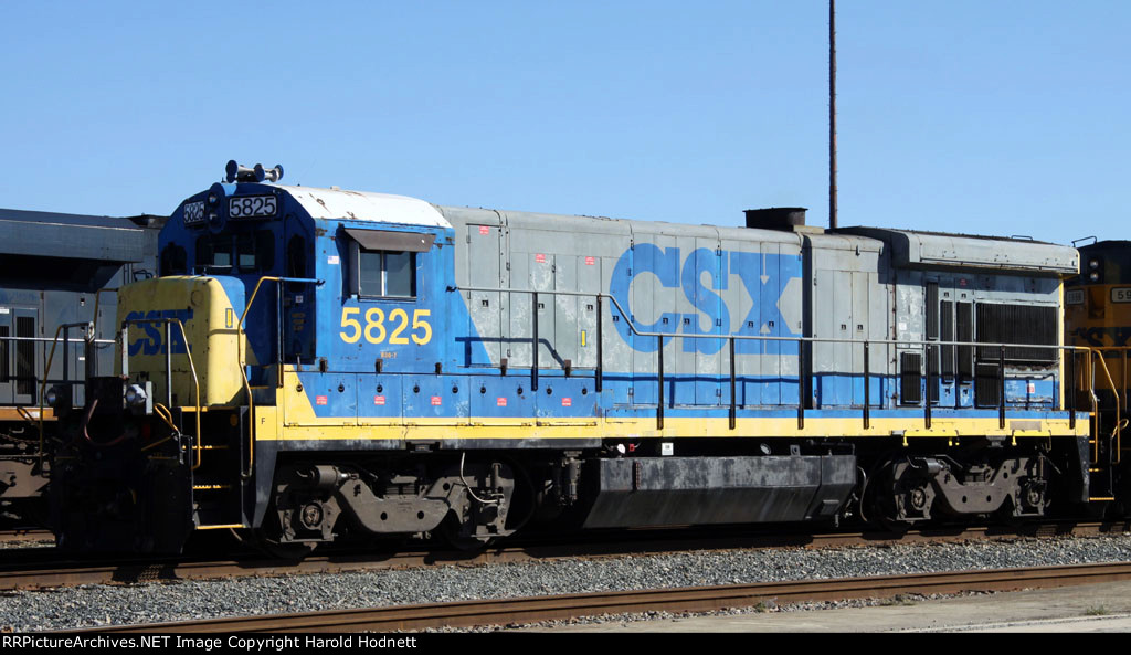 CSX 5825